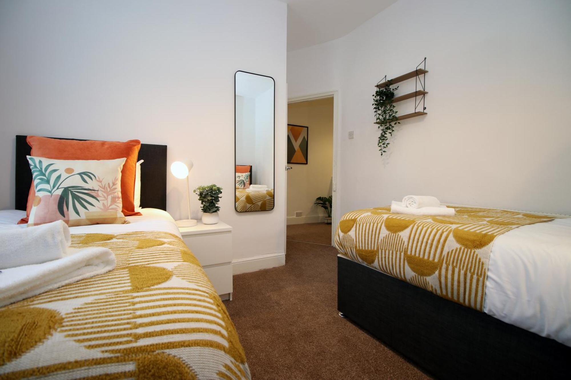 Spacious 4 Bedroom House - Moira Lodge By Ty Sa Cardiff Luaran gambar