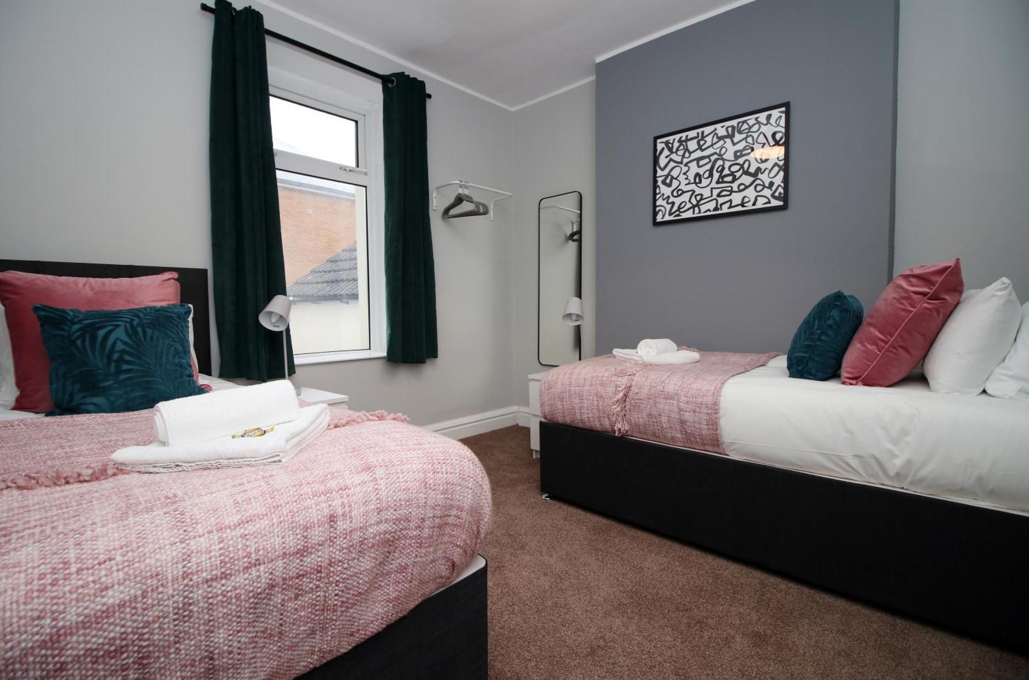 Spacious 4 Bedroom House - Moira Lodge By Ty Sa Cardiff Luaran gambar